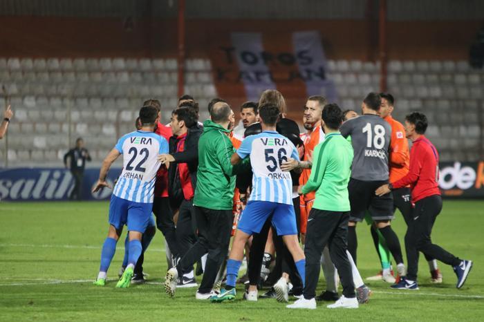 Adana derbisinde maç bitti ortalık karıştı