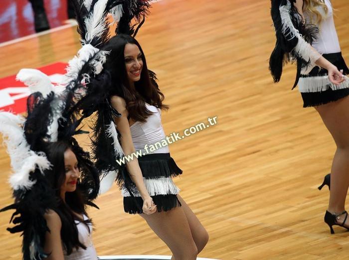 Naz Elmas, Beşiktaş - Galatasaray maçında