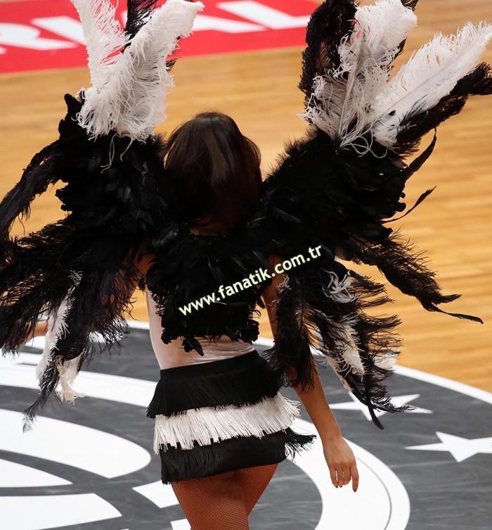 Naz Elmas, Beşiktaş - Galatasaray maçında