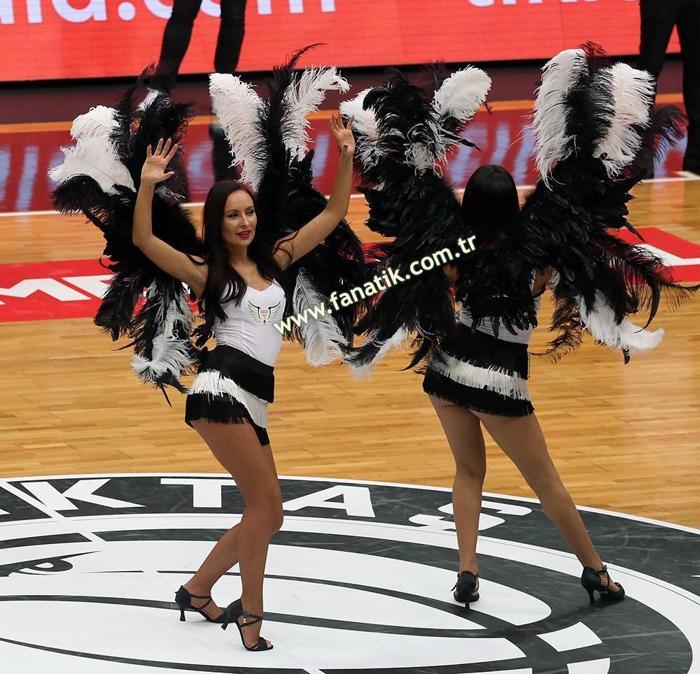 Naz Elmas, Beşiktaş - Galatasaray maçında