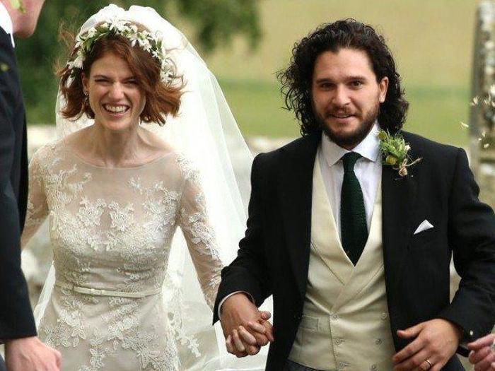 Jon Snow eşini Rus güzelle aldatmış