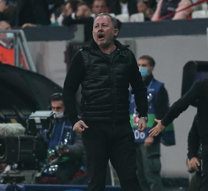 Fanatik yazarları Beşiktaş - Sporting maçını değerlendirdi MHK devirecek penaltı karar