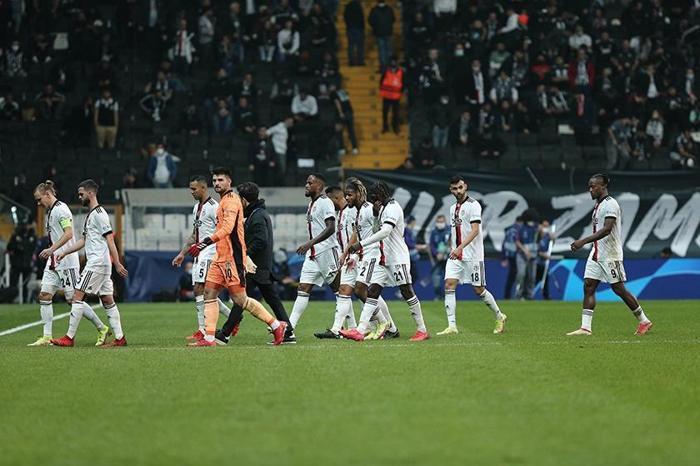 Fanatik yazarları Beşiktaş - Sporting maçını değerlendirdi MHK devirecek penaltı karar