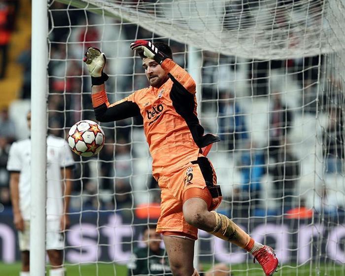 Fanatik yazarları Beşiktaş - Sporting maçını değerlendirdi MHK devirecek penaltı karar