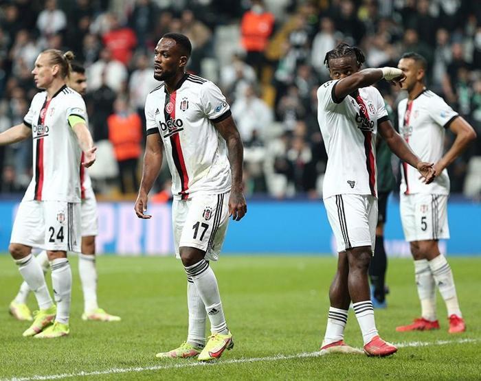 Fanatik yazarları Beşiktaş - Sporting maçını değerlendirdi MHK devirecek penaltı karar