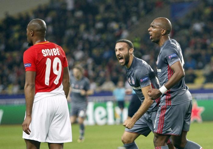 Babelden Fenerbahçeli futbolculara gönderme