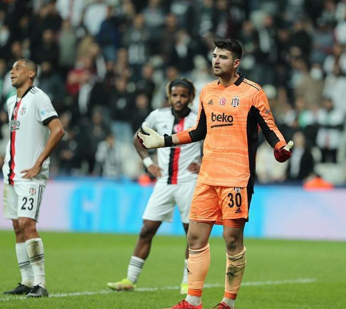 Fanatik yazarları Beşiktaş - Sporting maçını değerlendirdi MHK devirecek penaltı karar