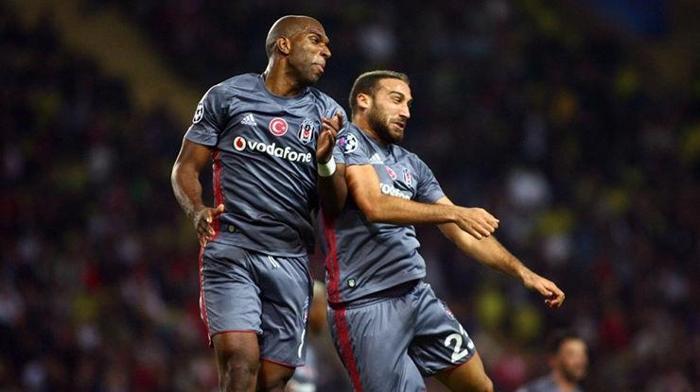 Babelden Fenerbahçeli futbolculara gönderme