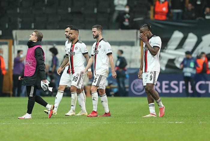 Fanatik yazarları Beşiktaş - Sporting maçını değerlendirdi MHK devirecek penaltı karar
