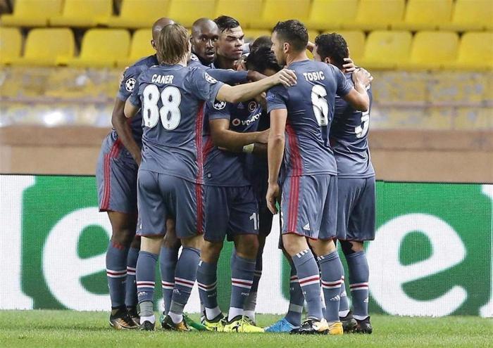 Babelden Fenerbahçeli futbolculara gönderme