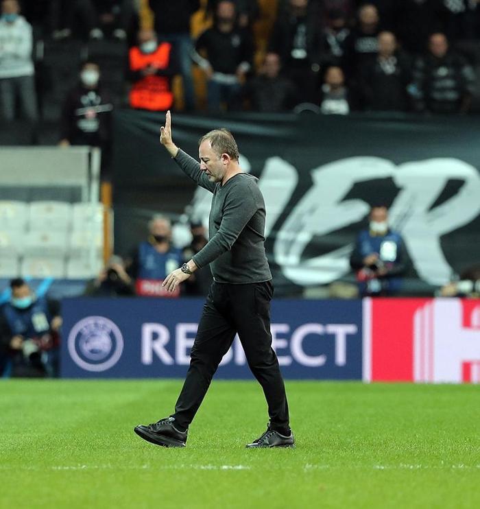 Fanatik yazarları Beşiktaş - Sporting maçını değerlendirdi MHK devirecek penaltı karar