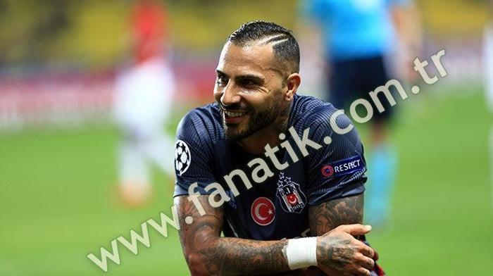 Tribünde sürpriz isim