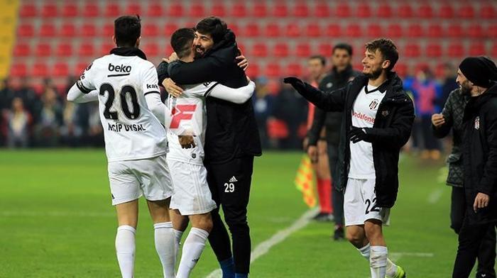 Akıllara olaylı derbi geldi Şenol Güneşe yabancı madde atıldı