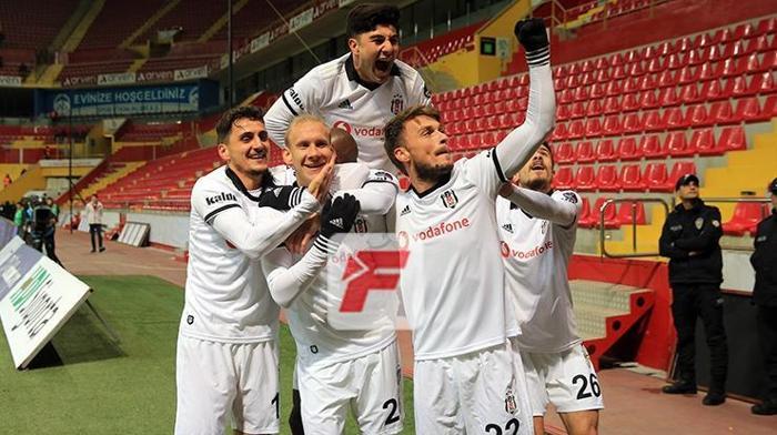 Akıllara olaylı derbi geldi Şenol Güneşe yabancı madde atıldı