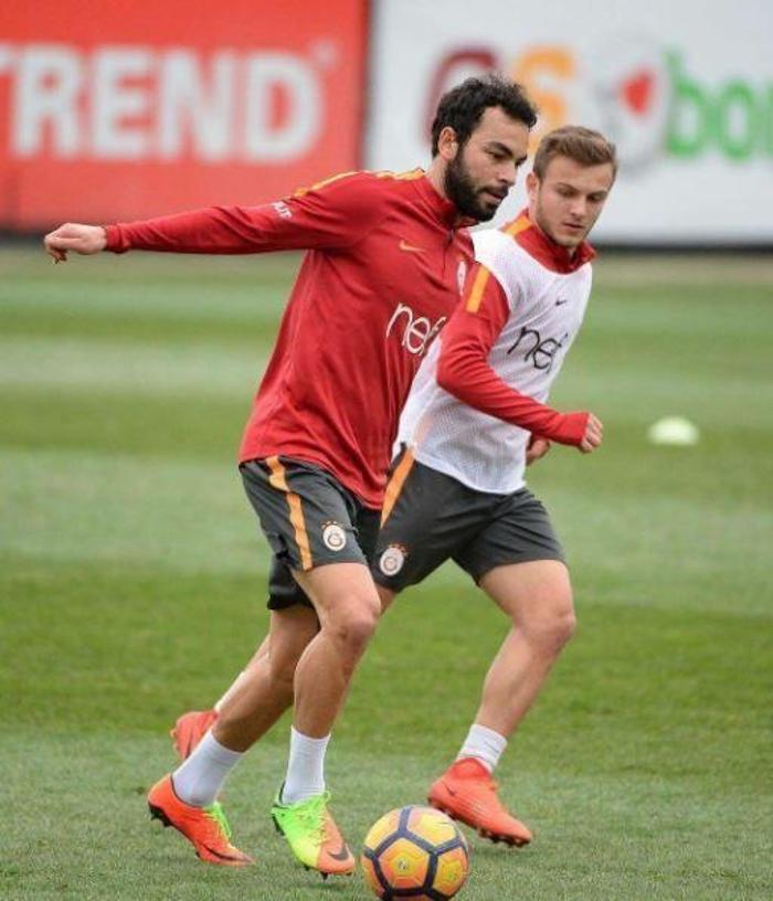 Celil Yüksel Galatasaray ile 3 yıllık sözleşme imzaladı