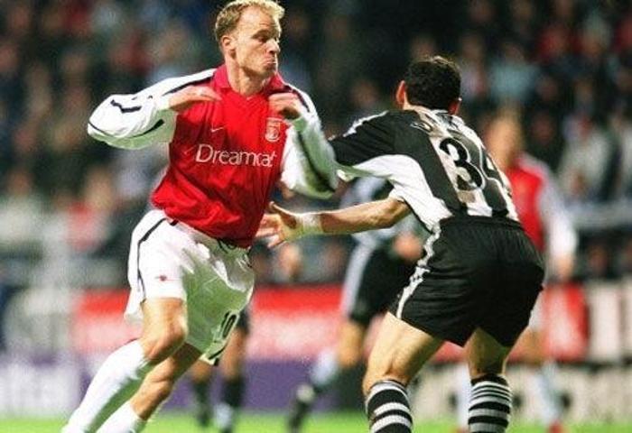 DENNİS BERGKAMP