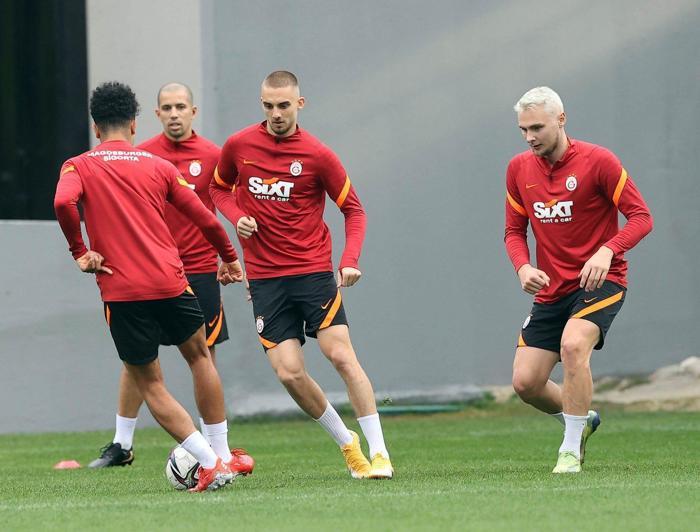 Galatasarayda son dakika... Fatih Terim kararını verdi Forvette kim oynayacak
