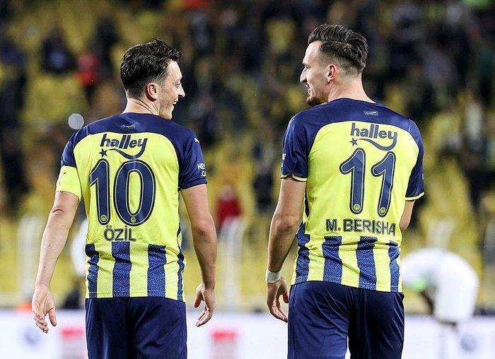 Son dakika Fenerbahçe haberi Vitor Pereiradan Mesut Özil ve Sosa sürprizi Trabzonspor karşısında...