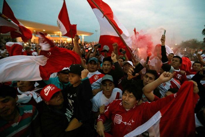 Perulular Buenos Airese akın etti