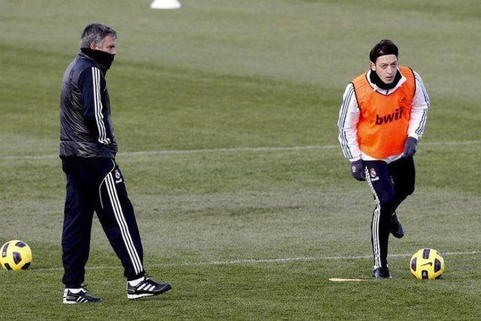 Beşiktaş bombayı patlatıyor Mesut Özil...