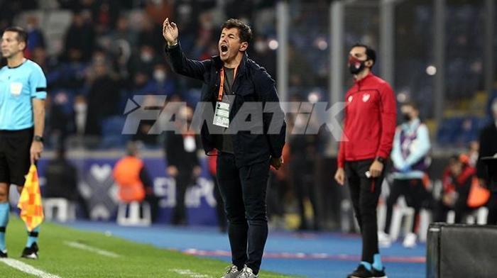 Başakşehir-Beşiktaş maçında sürpriz ziyaretçi Ünlü modacı Fatih Terim Stadında...