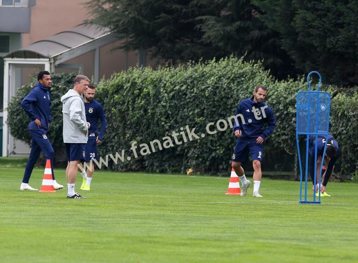 Fenerbahçede Tolga Ciğerci ilk kez idmana çıktı