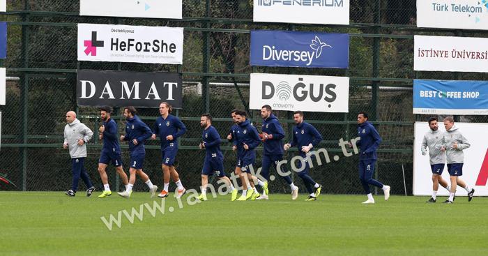 Fenerbahçede Tolga Ciğerci ilk kez idmana çıktı