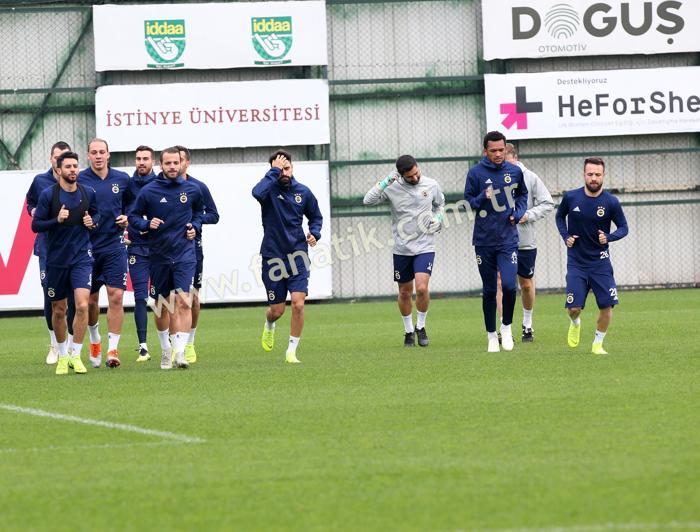 Fenerbahçede Tolga Ciğerci ilk kez idmana çıktı
