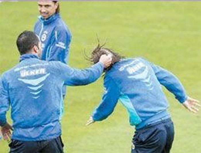 Caner Erkinin takım arkadaşlarıyla ettiği kavgalar