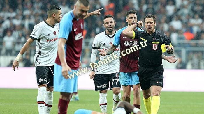 Beşiktaş-Trabzonspor maçı sonrası saha karıştı