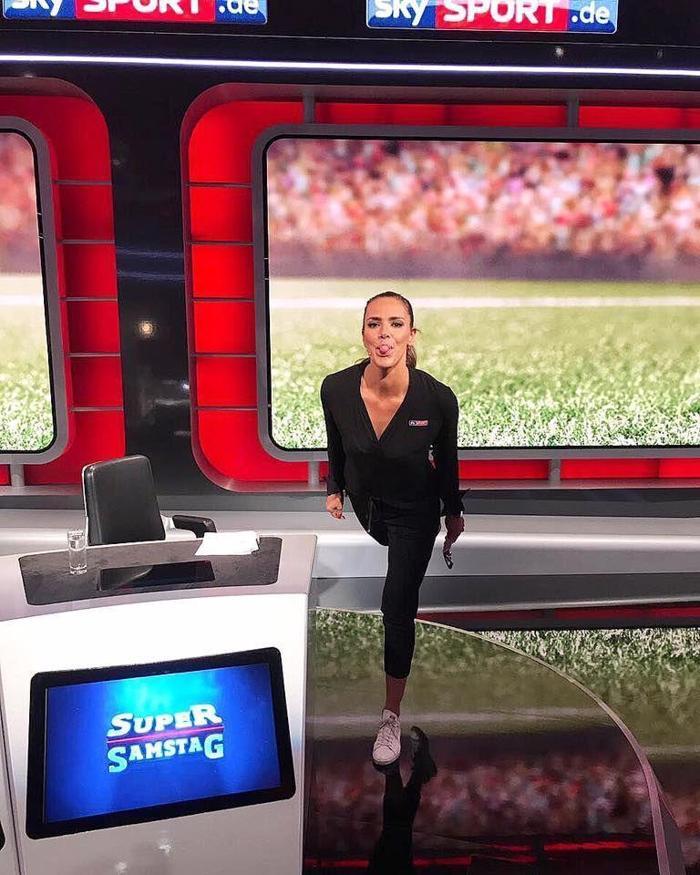 Vodafone Parkta bir güzel: Esther Sedlaczek