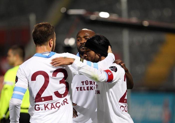 İşte Trabzonsporun ilk yarı performansı