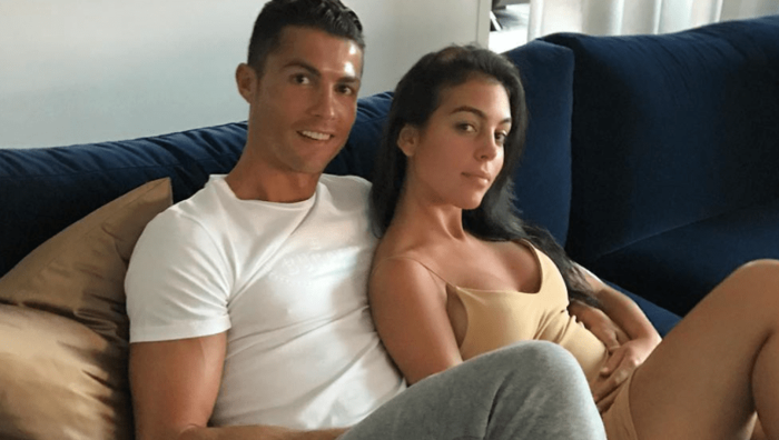 Cristiano Ronaldo ve Georgina Rodriguez kilise ziyaretinde görüntülendi