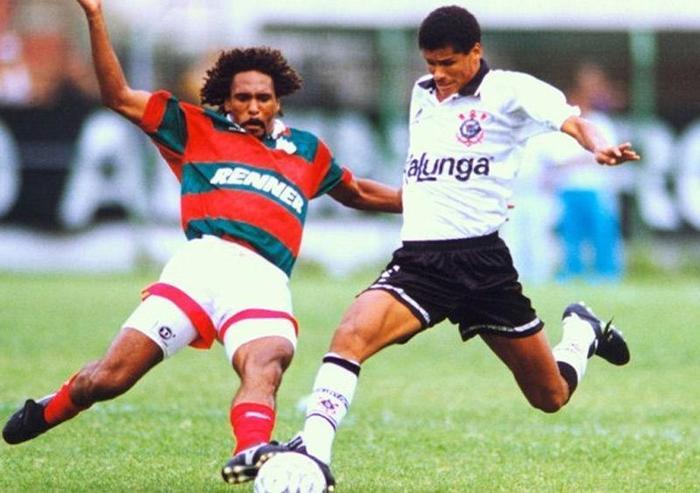 Rivaldo, devam dedi