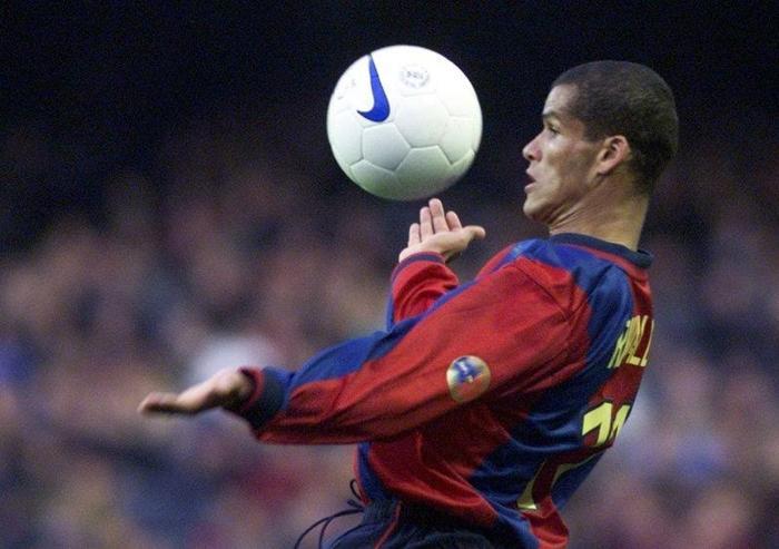 Rivaldo, devam dedi