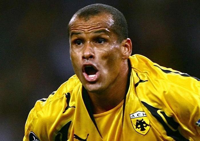 Rivaldo, devam dedi