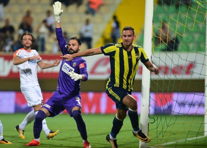 İşte Janssenin Fenerbahçe formasıyla attığı ilk golün görüntüleri