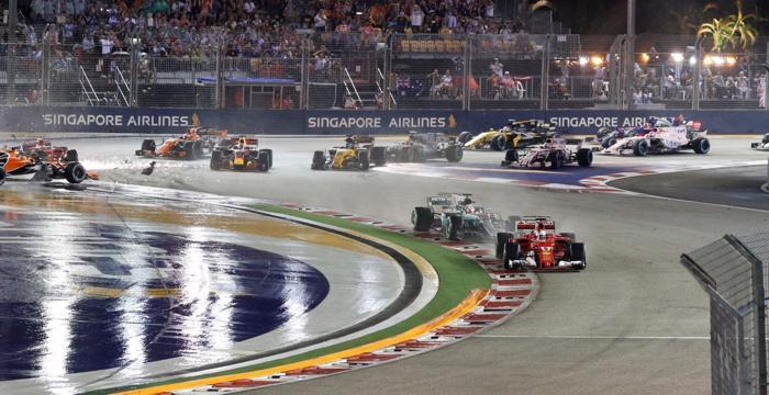 Formula 1de feci kaza Ferrariler yarış dışı kaldı