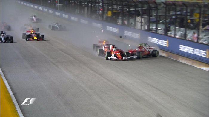 Formula 1de feci kaza Ferrariler yarış dışı kaldı