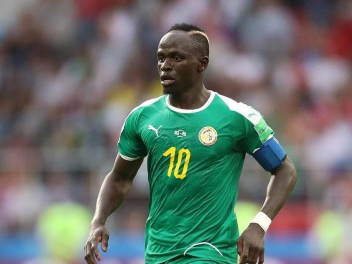 Liverpoolun yıldızı Sadio Mane gözyaşlarına boğuldu