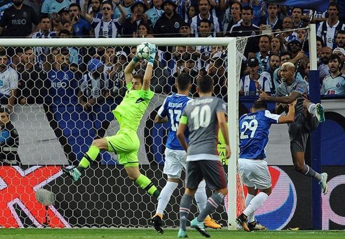 Porto - Beşiktaş maçında ekrana yansımayanlar...