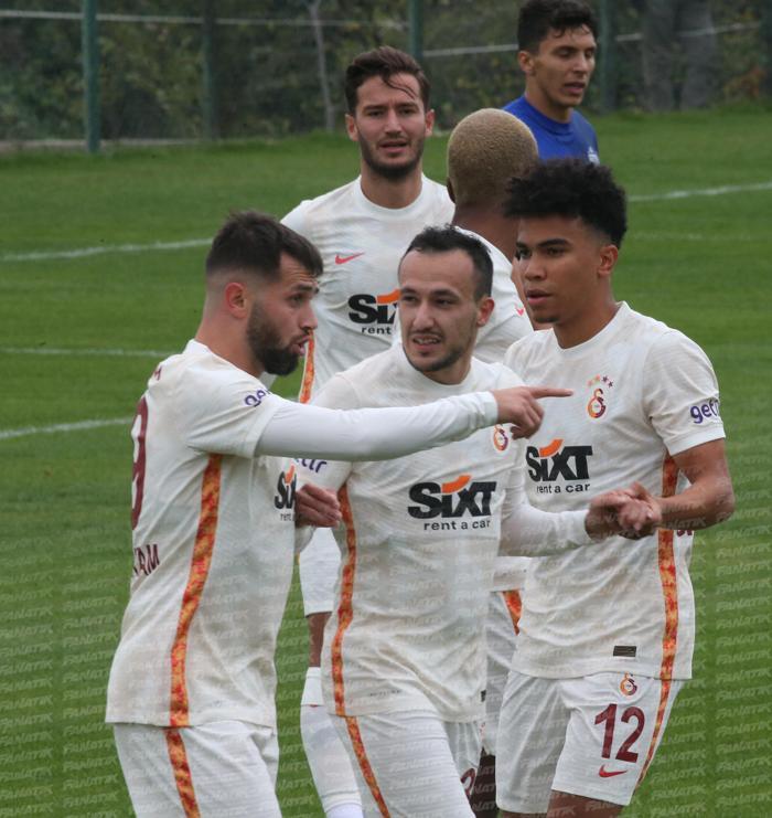 Galatasarayda Fatih Terim kulede, Selçuk İnan-Necati Ateş ikilisi kulübede