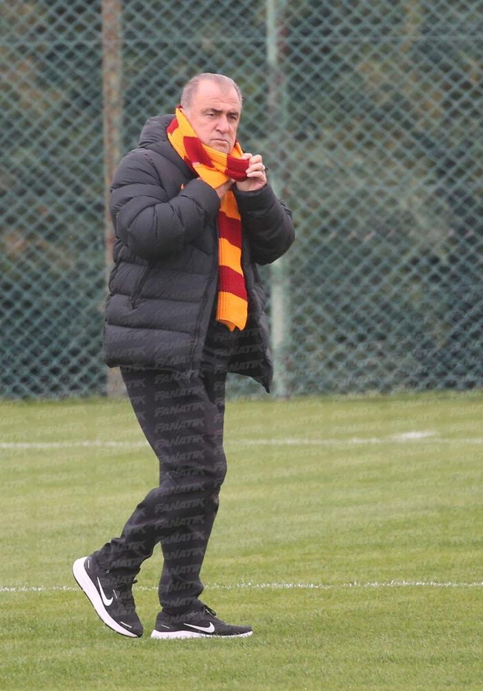 Galatasarayda Fatih Terim kulede, Selçuk İnan-Necati Ateş ikilisi kulübede