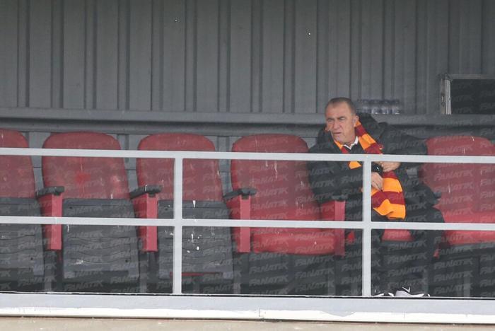Galatasarayda Fatih Terim kulede, Selçuk İnan-Necati Ateş ikilisi kulübede