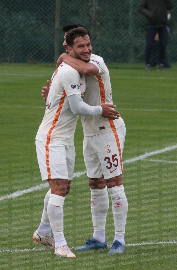 Galatasarayda Fatih Terim kulede, Selçuk İnan-Necati Ateş ikilisi kulübede