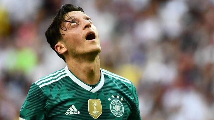 Almanyadan büyük Mesut Özil gafı Unutamıyorlar...