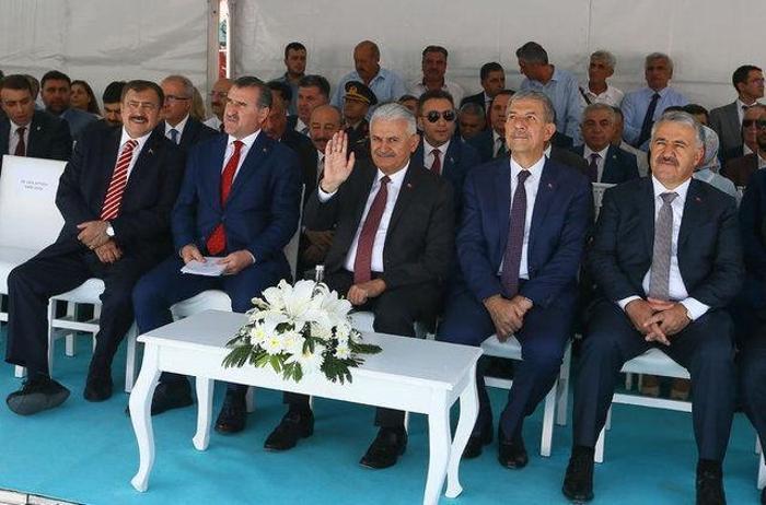 İzmire yapılacak stadların fotoğrafları...