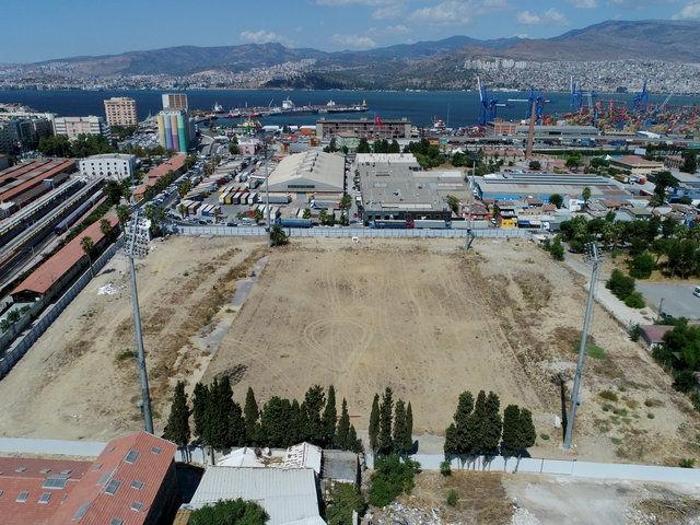 İzmire yapılacak stadların fotoğrafları...