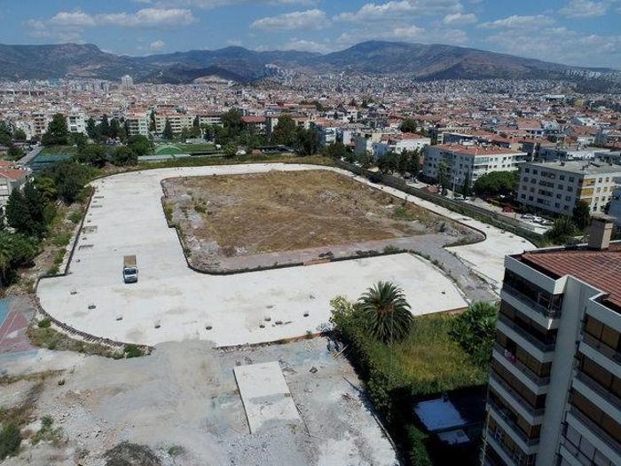 İzmire yapılacak stadların fotoğrafları...