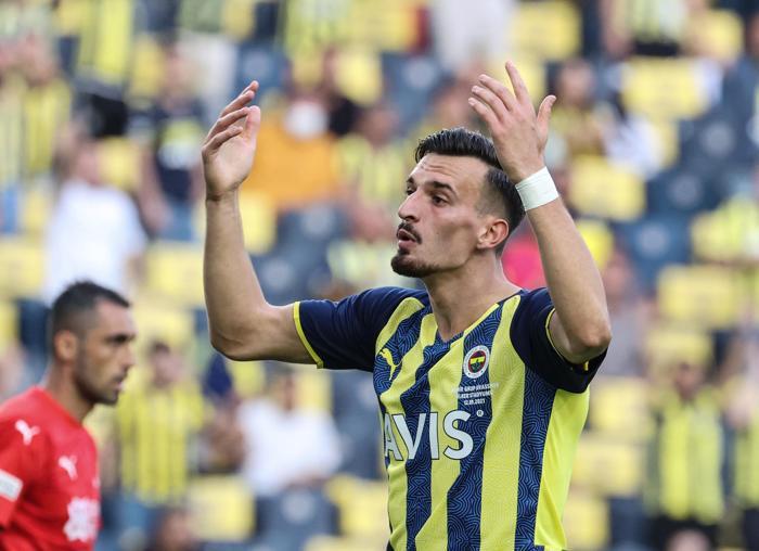Fenerbahçede forvet rekabeti Berisha, Valencia ve Serdar Dursun...